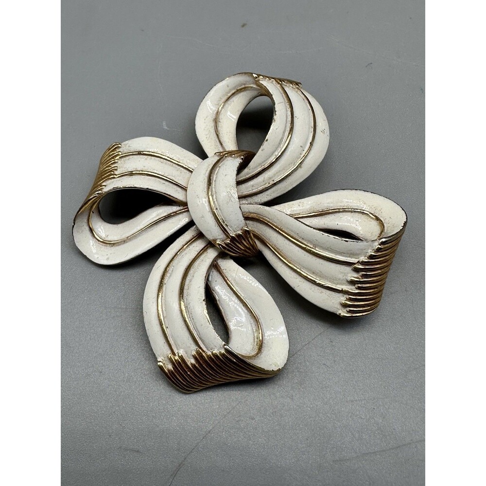 Crown Trifari Gold Tone & White Enamel Bow Brooch 2”